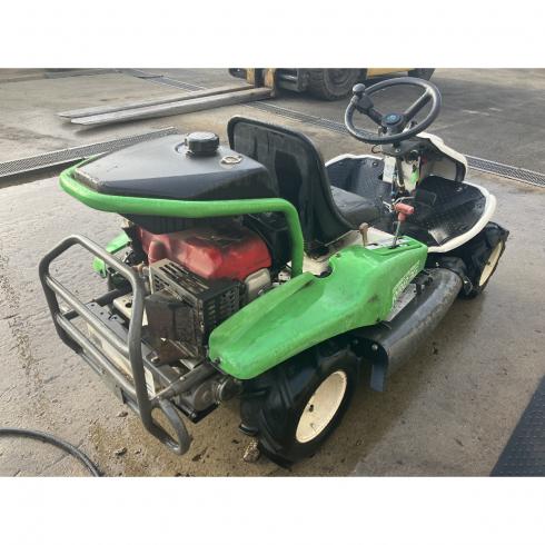 乗用草刈機 RM83G 写真３