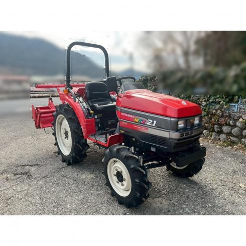 トラクター MTZ21 写真２