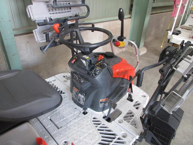 田植機 AW5-F 写真７