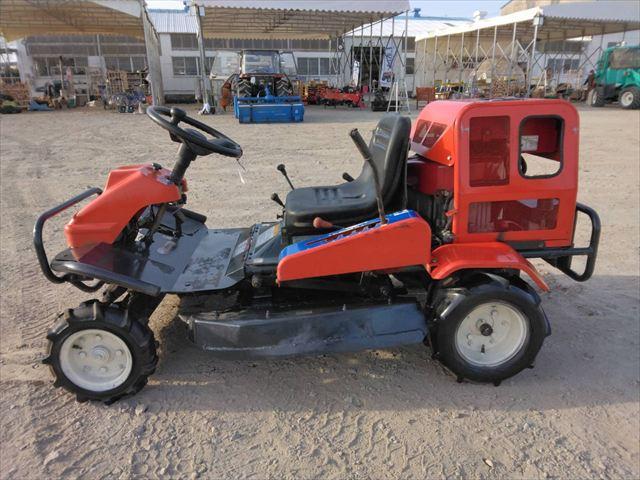 乗用草刈機 KM950 写真２