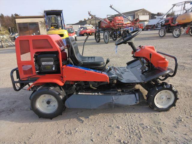 乗用草刈機 KM950 写真４