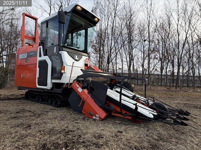 クボタ 汎用コンバイン 写真