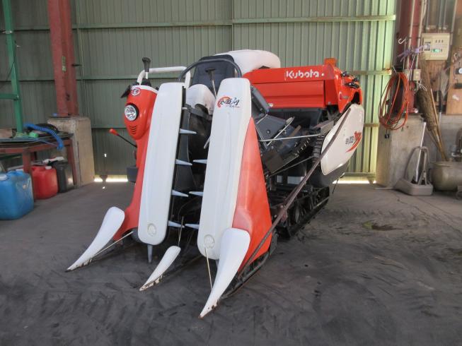 クボタ コンバイン 写真