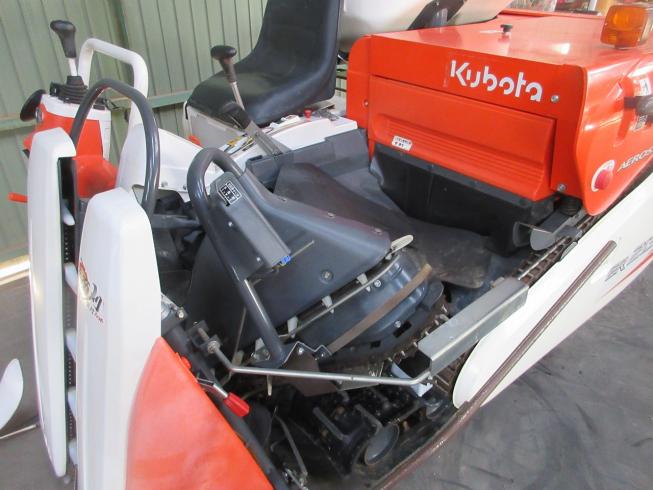 コンバイン ER213 写真９