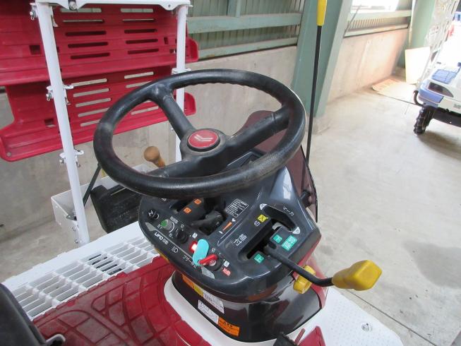 田植機 YR5J 写真７