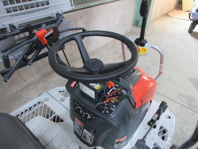 田植機 AW4-F 写真７