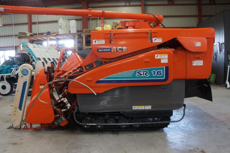 コンバイン SR16 写真４