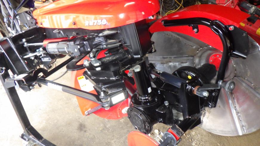 畦塗機 RM750F 写真２