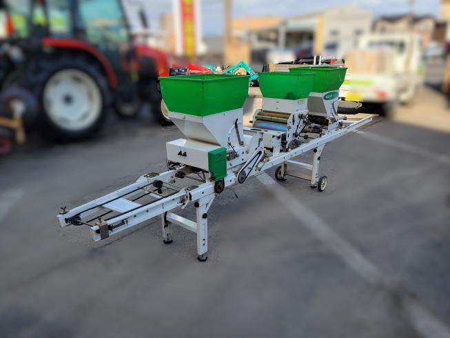 スズテック 播種機 写真