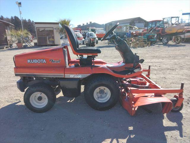 乗用草刈機 GF1800E 写真２