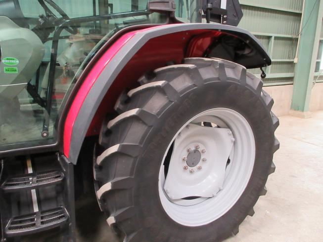 トラクター MF5710C 写真９