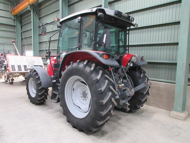 トラクター MF5710C 写真６