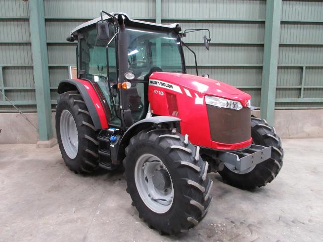 マッセーファーガソン トラクター 写真