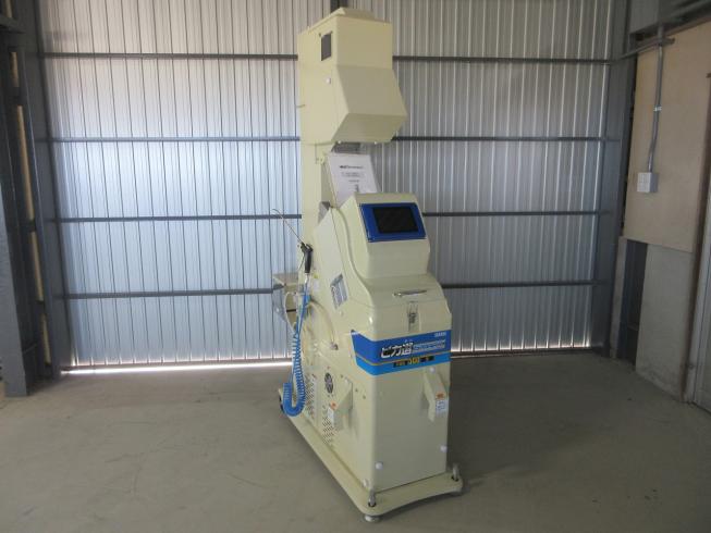 サタケ 色彩選別機 写真