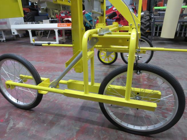 トンネル支柱打込機 SU-180 写真４