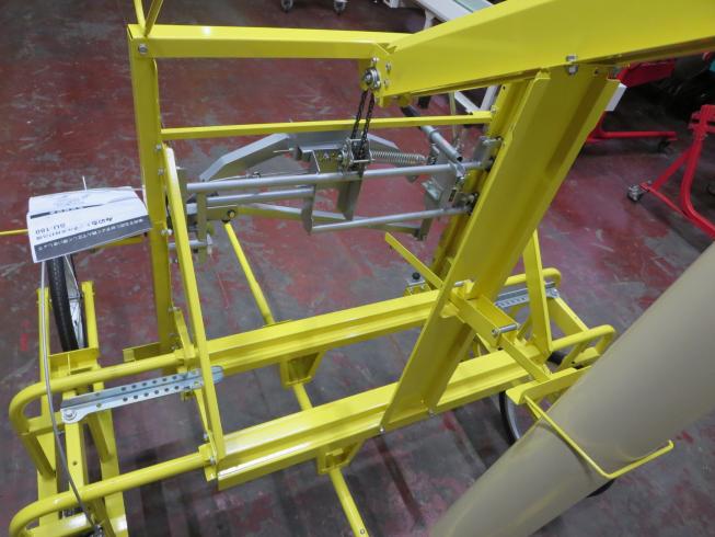 トンネル支柱打込機 SU-180 写真９