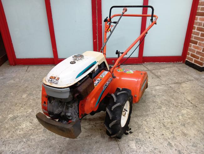 クボタ 耕運機 写真