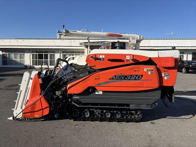 コンバイン ARN320 写真４