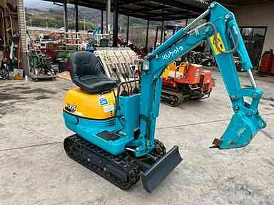 クボタ バックホー 写真