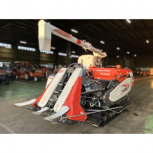 クボタ コンバイン 写真