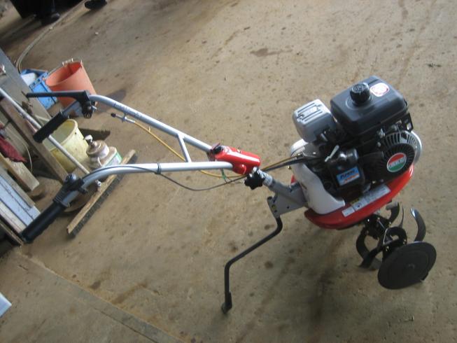 イセキ 耕運機 写真