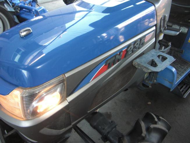 トラクター TH235-BA14VD 　クイックヒッチ仕様 写真10