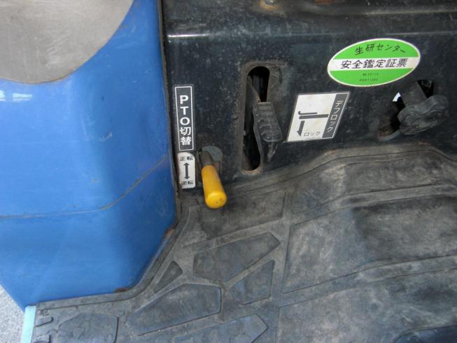 トラクター TH235-BA14VD 　クイックヒッチ仕様 写真６