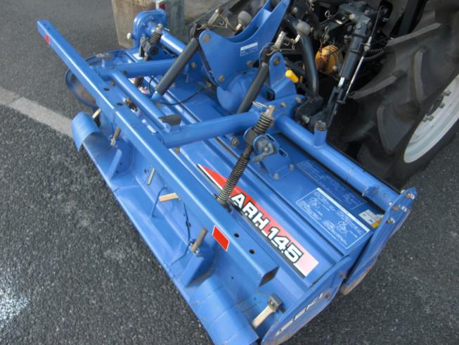 トラクター TH205-QA14VD   フル装備　！　ハンドル切るだけIQターンでらくらく作業　！ 写真８