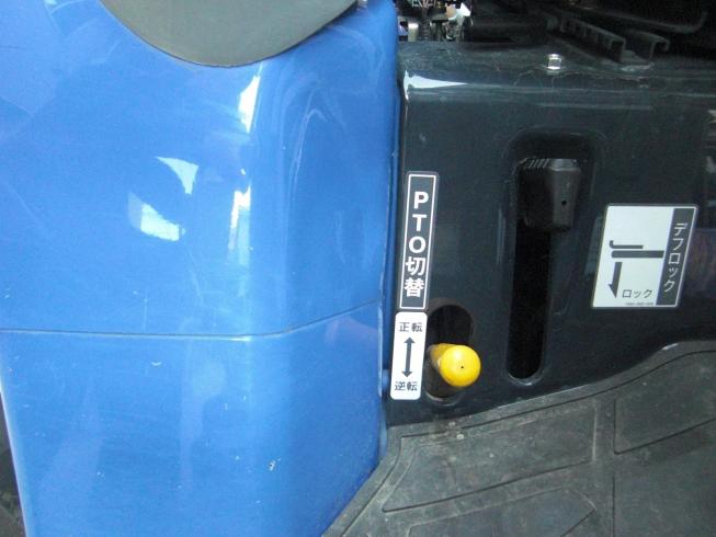 トラクター TH235-QA15VD 　フル装備　！　IQターンでらくらく作業　！ 写真６