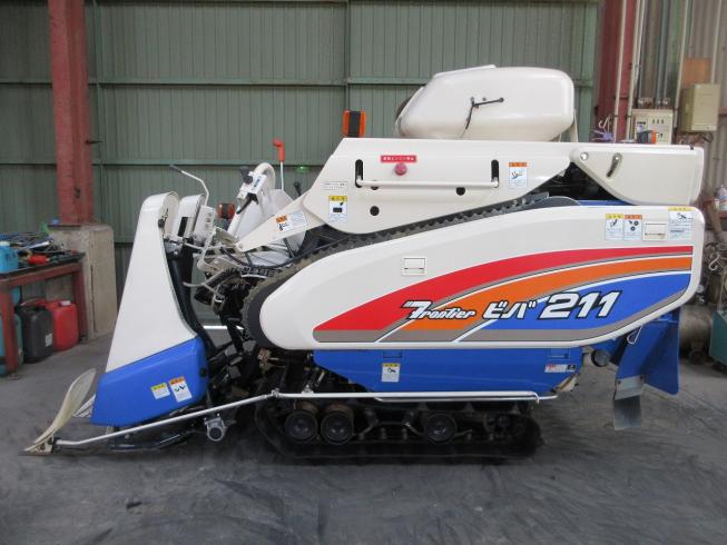 コンバイン HVB211-KHWC 写真３