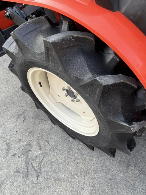 トラクター NB21SPMARF4 写真５