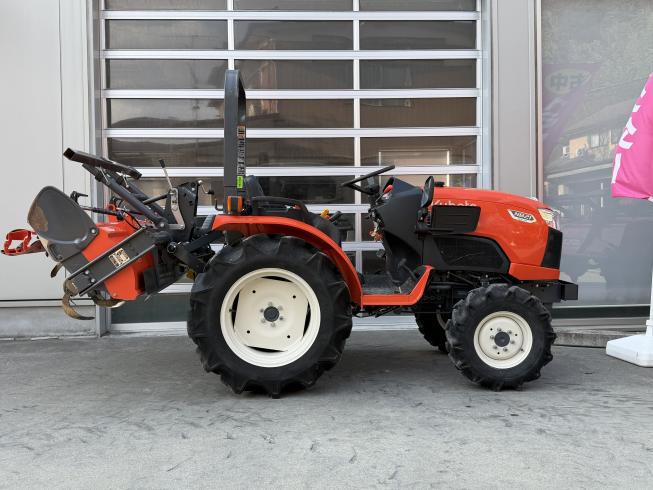 クボタ トラクター 写真