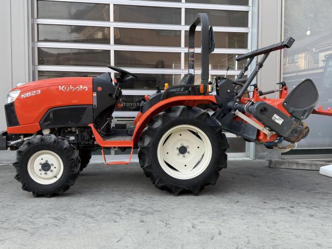 トラクター NB23MARF6 写真３