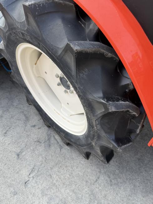 トラクター NB23MARF6 写真５