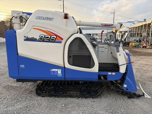 コンバイン HVF328G 写真２