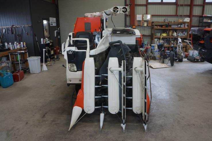 コンバイン AR320 写真２