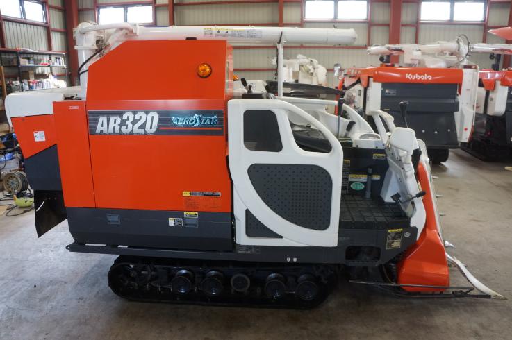 コンバイン AR320 写真５