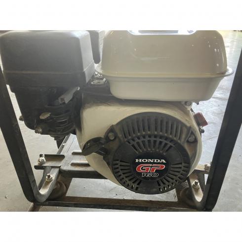 エンジン式高圧洗浄機 TSW12H 写真７