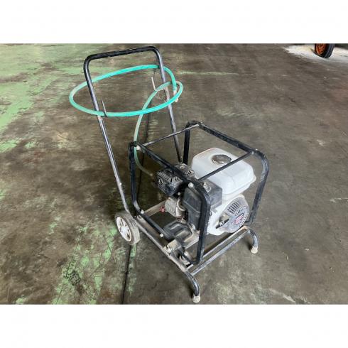 エンジン式高圧洗浄機 TSW12H 写真２