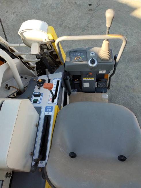 コンバイン HP23-KWC 写真７