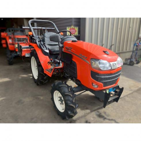 トラクター KB17X 写真２