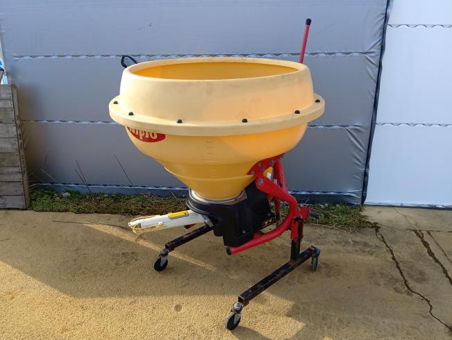 ニプロ ブロードキャスター 写真