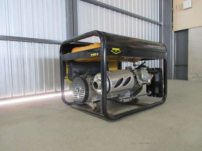 発電機 MVGH-0802 写真５