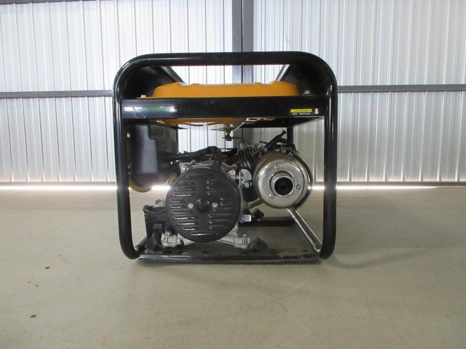発電機 MVGH-0802 写真７