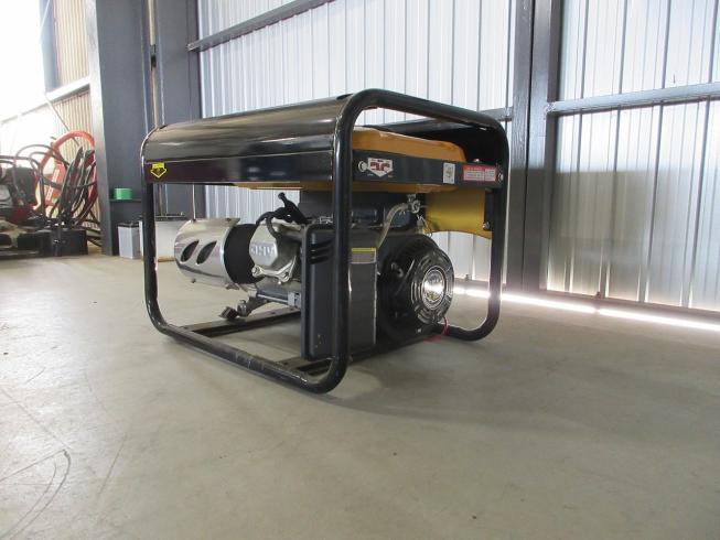 発電機 MVGH-0802 写真６