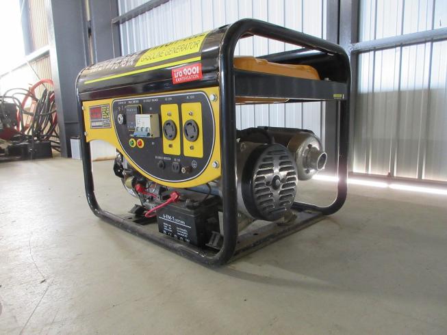 発電機 MVGH-0802 写真３