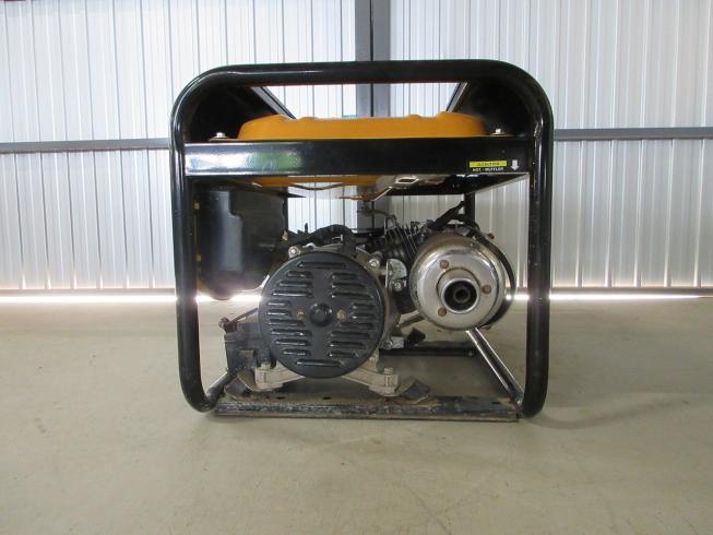 発電機 MVGH-0802 写真８