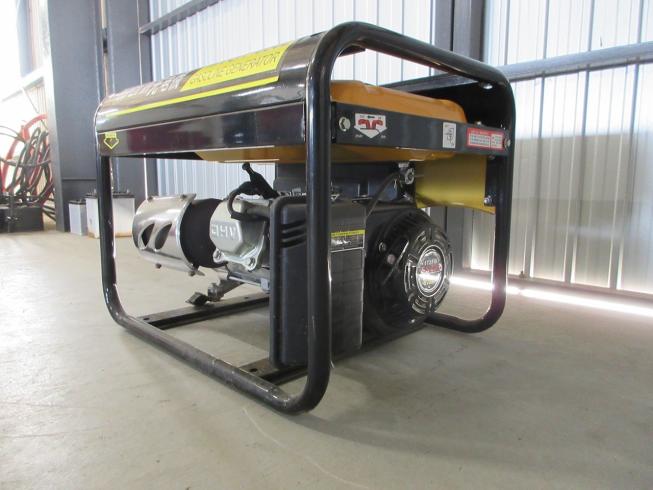 発電機 MVGH-0802 写真５