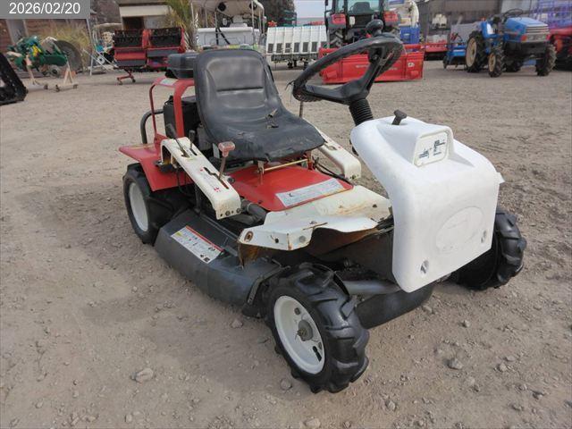 オーレック 乗用草刈機 写真