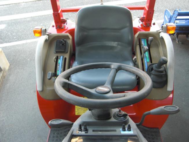 トラクター AF118L-VPUS4　　フル装備！ 写真２